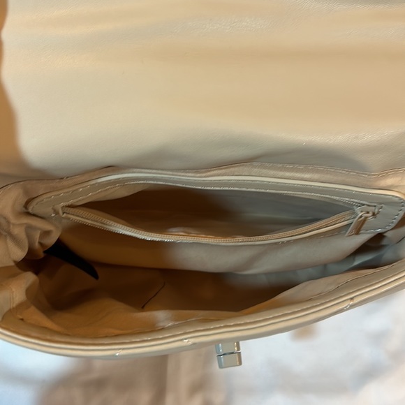 NWT Badgley Mischka- light tan/cream color - Picture 7 of 9